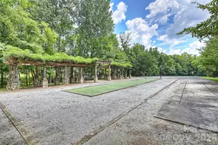 6311 Tunston Ln, Charlotte, NC 28269 - Photo 32