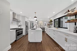 1721 Merry Oaks Rd, Charlotte, NC 28205 - Photo 12