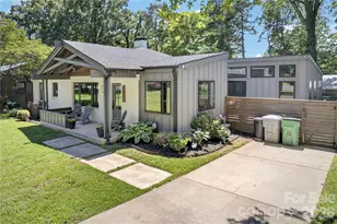 1721 Merry Oaks Rd, Charlotte, NC 28205 - Photo 2
