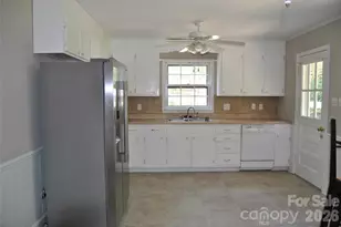 1427 Churchill Dr, Gastonia, NC 28054 - Photo 6