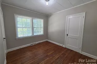 322 W McCubbins St, Salisbury, NC 28144 - Photo 8