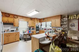 106 N Main St, Granite Falls, NC 28630 - Photo 8