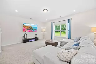 6230 Gala Ln, Charlotte, NC 28215 - Photo 10