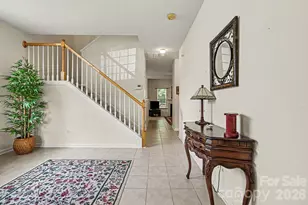 471 Delta Dr, Fort Mill, SC 29715 - Photo 2