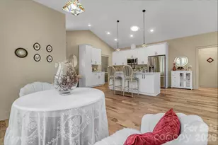 40 Rangeley Dr, Asheville, NC 28803 - Photo 14