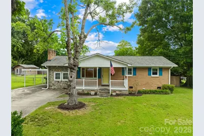 205 Gaddis Drive, Mount Holly, NC 28120 - Photo 1
