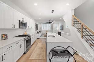 1935 W Trade St, Charlotte, NC 28216 - Photo 8