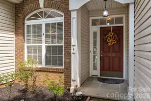 1000 Master Gunner Ct, Indian Trail, NC 28079 - Photo 2