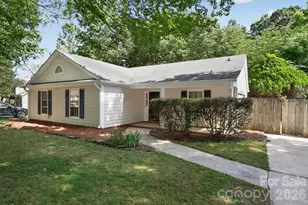 7812 Surreywood Pl, Charlotte, NC 28270 - Photo 1