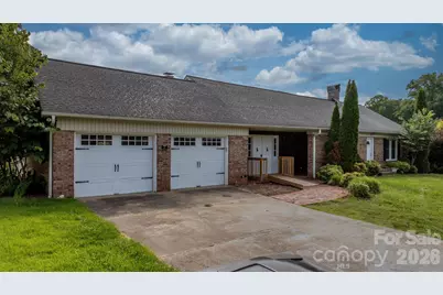 15 6th Em Street, Marion, NC 28752 - Photo 2