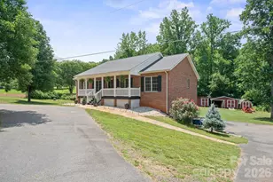 1133 Finger Bridge Rd, Hickory, NC 28602 - Photo 2