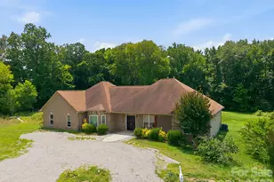 1803 Wilton Gate Dr, Charlotte, NC 28262 - Photo 1