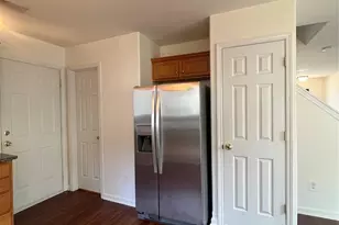 325 Ross Moore Ave, Charlotte, NC 28205 - Photo 6