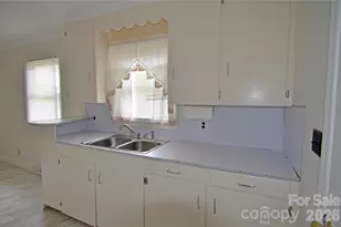 309 Morehead Rd, Marion, NC 28752 - Photo 18