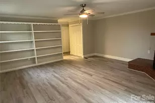 901 Ridgecrest Dr NE, Lenoir, NC 28645 - Photo 16