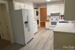 901 Ridgecrest Dr NE, Lenoir, NC 28645 - Photo 8