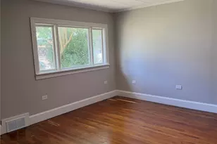 1911 White St, Gastonia, NC 28052 - Photo 4