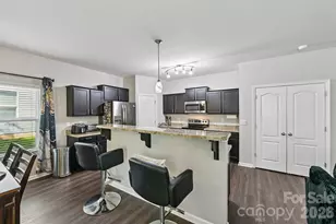 2206 Turtle Point Rd, Charlotte, NC 28262 - Photo 8