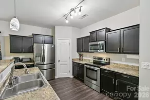 2206 Turtle Point Rd, Charlotte, NC 28262 - Photo 12