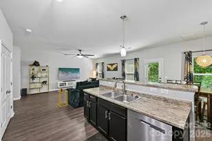 2206 Turtle Point Rd, Charlotte, NC 28262 - Photo 10