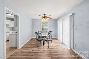 8521 Castle Pine Ct, Charlotte, NC 28226 - Photo 4