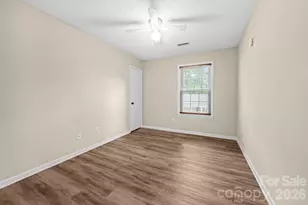 8521 Castle Pine Ct, Charlotte, NC 28226 - Photo 10