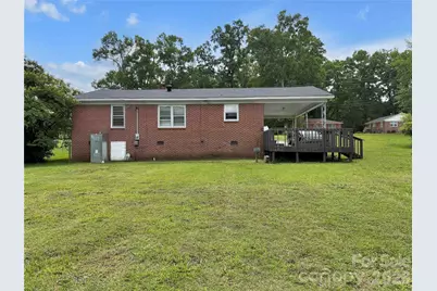 113 Pinewood Avenue, Clinton, SC 29325 - Photo 2