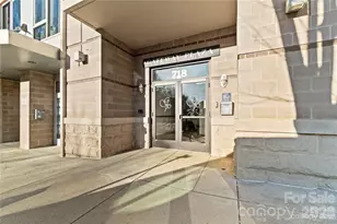 718 W Trade St, Charlotte, NC 28202 - Photo 2