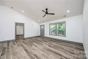 2033 Bailey Dr, Hickory, NC 28601 - Photo 4