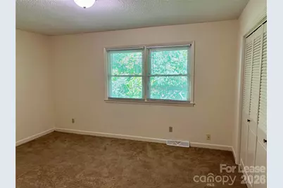 128 Hillcrest Drive, Lincolnton, NC 28092 - Photo 8