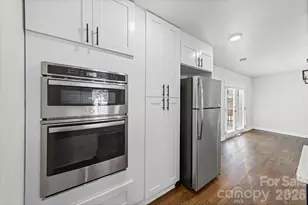 4919 Seacroft Rd, Charlotte, NC 28210 - Photo 12