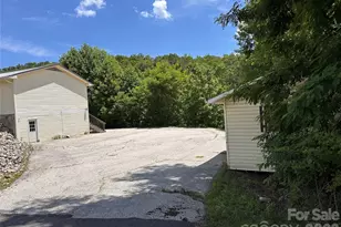 422 US Hwy 19E Hwy, Spruce Pine, NC 28777 - Photo 16