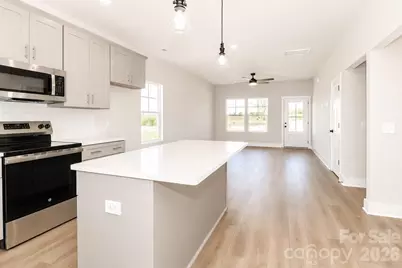 102 Sixth Avenue SE, Hildebran, NC 28602 - Photo 8
