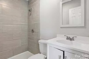 622 Dunbrook Ln, Charlotte, NC 28217 - Photo 14