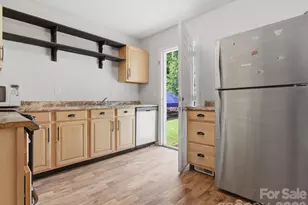 622 Dunbrook Ln, Charlotte, NC 28217 - Photo 10