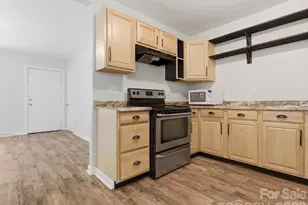 622 Dunbrook Ln, Charlotte, NC 28217 - Photo 8
