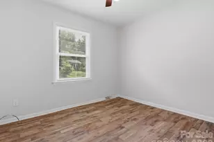 622 Dunbrook Ln, Charlotte, NC 28217 - Photo 6