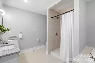 1816 Northcliff Dr, Charlotte, NC 28216 - Photo 32