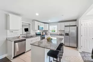 1816 Northcliff Dr, Charlotte, NC 28216 - Photo 14