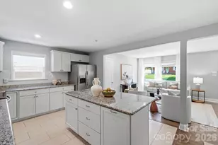 1816 Northcliff Dr, Charlotte, NC 28216 - Photo 16