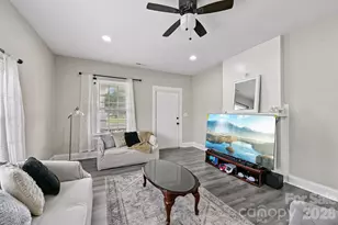 111 Church St, Chester, SC 29706 - Photo 2