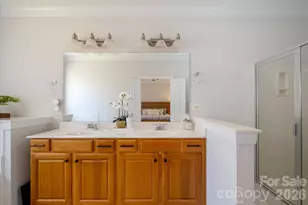 8929 Carneros Creek Rd, Charlotte, NC 28214 - Photo 18