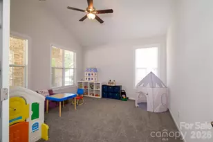8929 Carneros Creek Rd, Charlotte, NC 28214 - Photo 24
