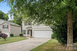 9424 Quilting Bee Lane, Charlotte, NC 28216 - Photo 4