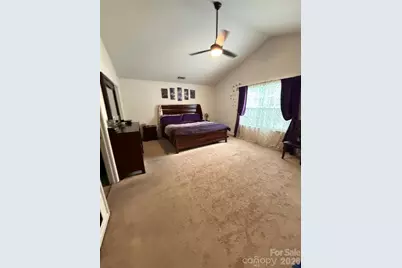 9424 Quilting Bee Lane, Charlotte, NC 28216 - Photo 6