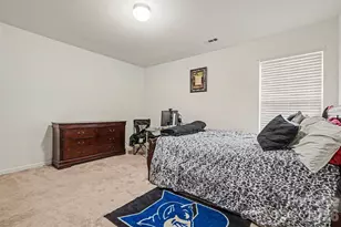 9424 Quilting Bee Lane, Charlotte, NC 28216 - Photo 12