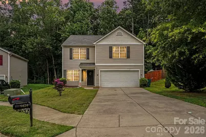 9424 Quilting Bee Lane, Charlotte, NC 28216 - Photo 2