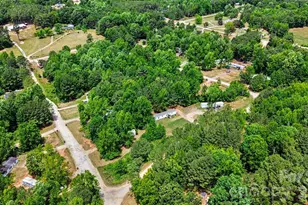 50 Pineview Cir, Wadesboro, NC 28170 - Photo 6