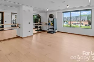 300 E 36th St, Charlotte, NC 28206 - Photo 22