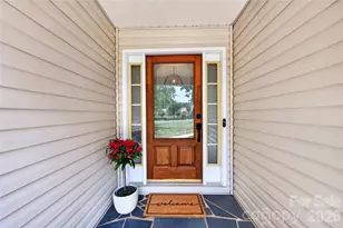 8121 Poplar Grove Cir, Waxhaw, NC 28173 - Photo 4